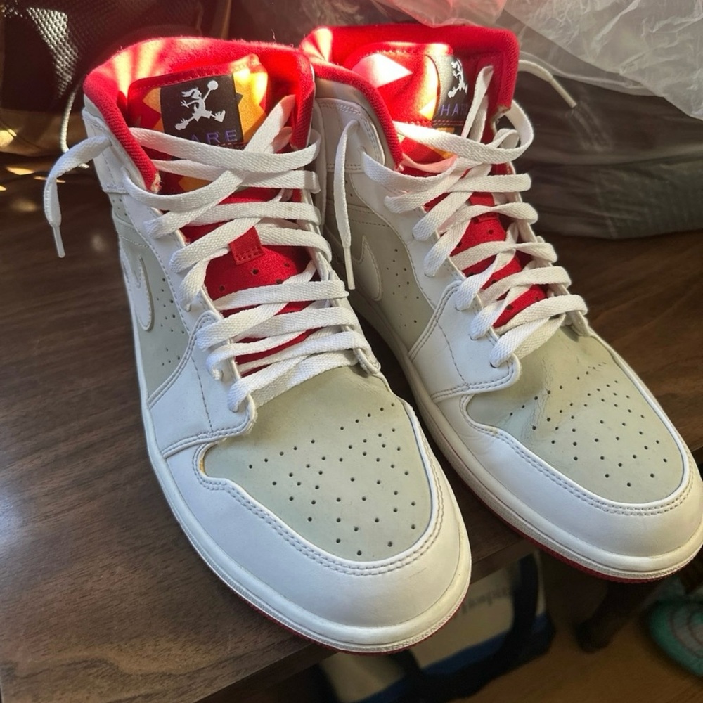 AIR JORDAN 1 RETRO HARE JORDAN SIZE 13 LIGHT SILVER/WHITE 374454-011 (2015)